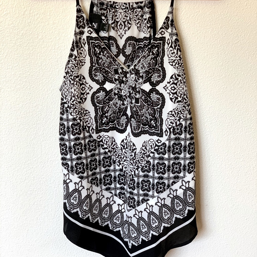 Flowy black and white top